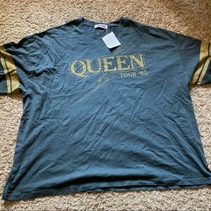 NWT Daydreamer One Size Queen tee
